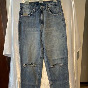 Mom Jeans - Medium Wash